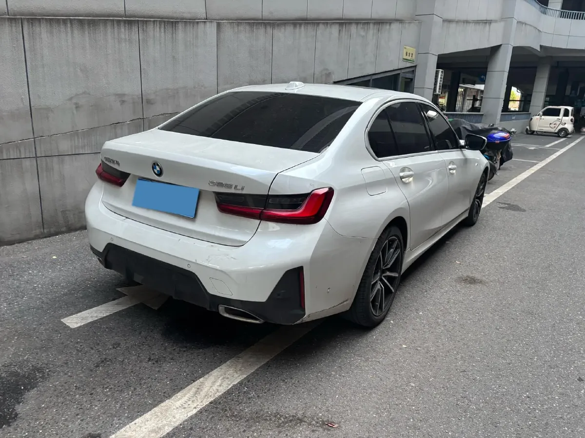 2024 BMW 3 Series 2.0T 184HP L4 8AT,autocango,china used car exporter,china ev exporter,chinese used car exporter,chinese used ev exporter