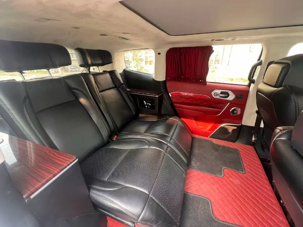 2018 Jeep Grand Commander 2.0T 265HP L4 9AT,autocango,china used car exporter,china ev exporter,chinese used car exporter,chinese used ev exporter