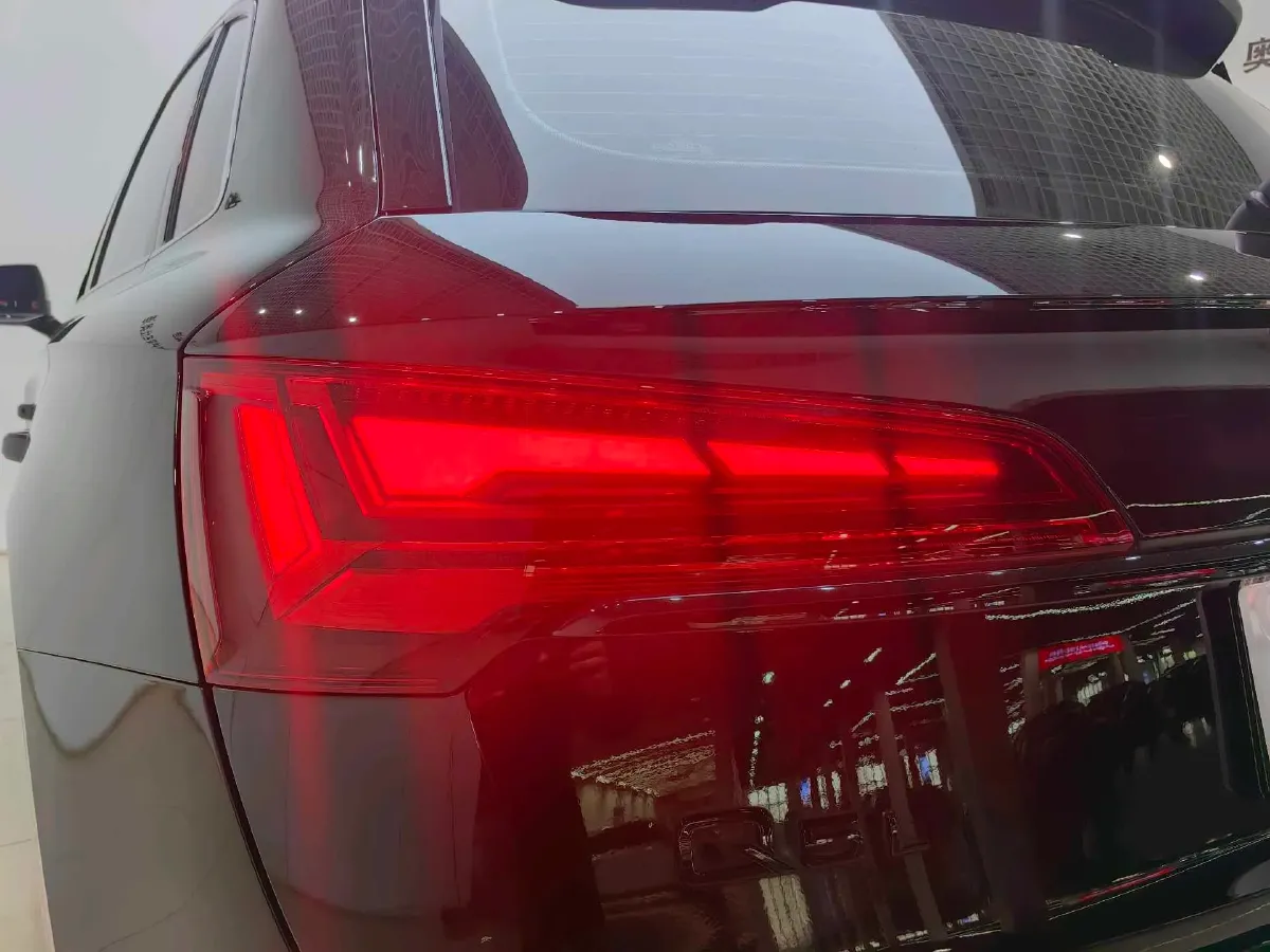 2023 Audi Q5L 2.0T 245HP L4 7DCT,autocango,china used car exporter,china ev exporter,chinese used car exporter,chinese used ev exporter