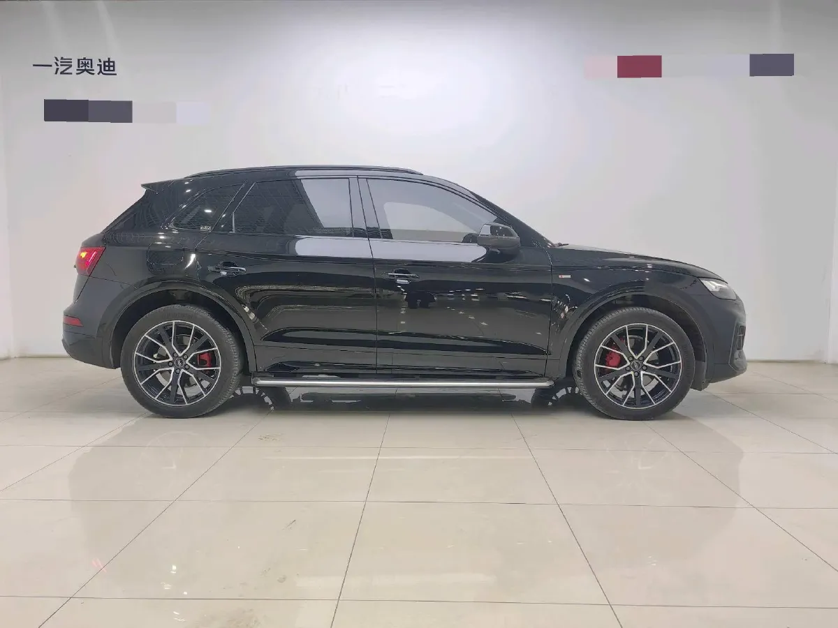 2023 Audi Q5L 2.0T 245HP L4 7DCT,autocango,china used car exporter,china ev exporter,chinese used car exporter,chinese used ev exporter