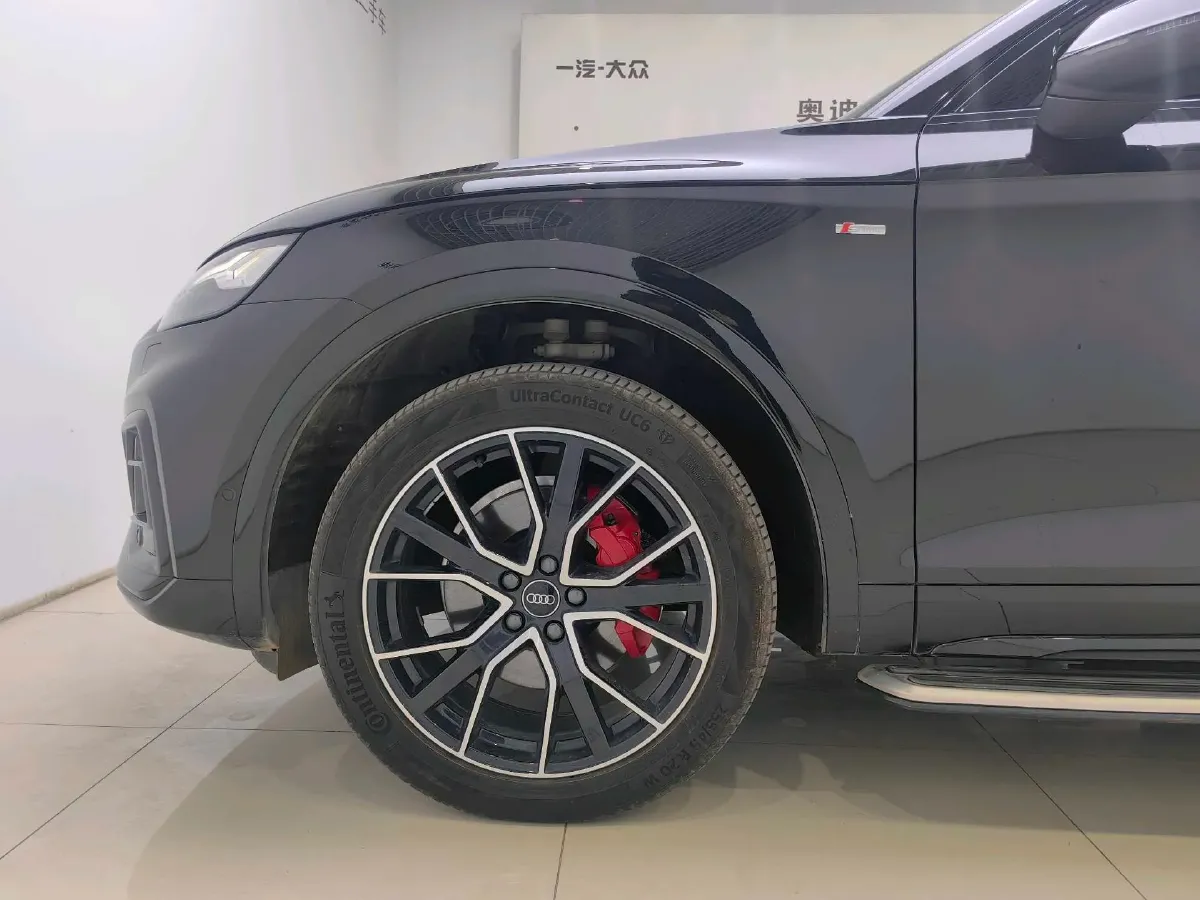 2023 Audi Q5L 2.0T 245HP L4 7DCT,autocango,china used car exporter,china ev exporter,chinese used car exporter,chinese used ev exporter