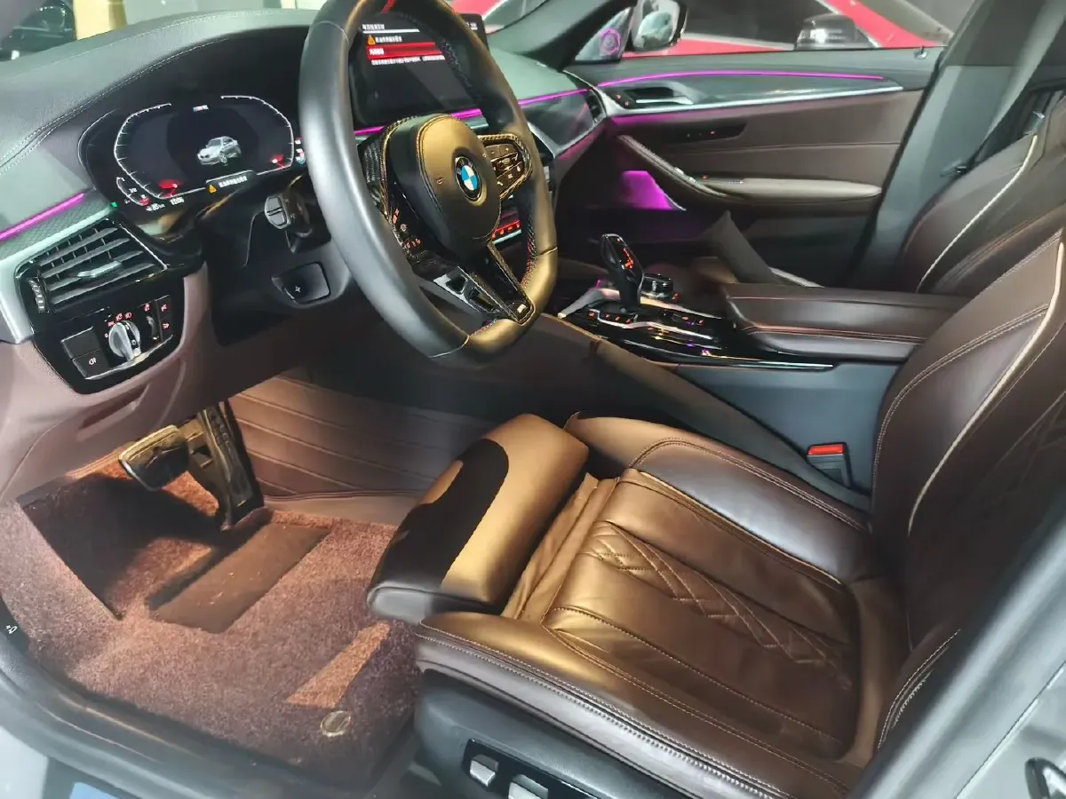 2021 BMW 5 Series 3.0T 340HP L6 8AT,autocango,china used car exporter,china ev exporter,chinese used car exporter,chinese used ev exporter