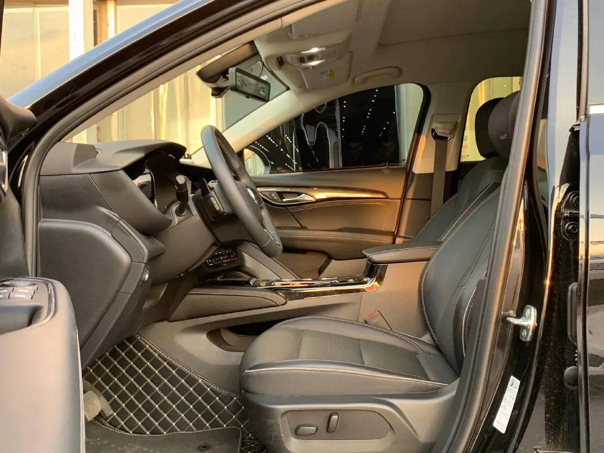 2023 Buick EnvisionPlus 2.0T 237HP L4 9AT,autocango,china used car exporter,china ev exporter,chinese used car exporter,chinese used ev exporter