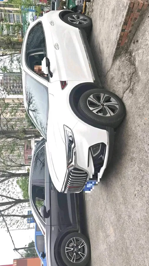 2022 HongQi HS5 2.0T 224HP L4 6AT,autocango,china used car exporter,china ev exporter,chinese used car exporter,chinese used ev exporter