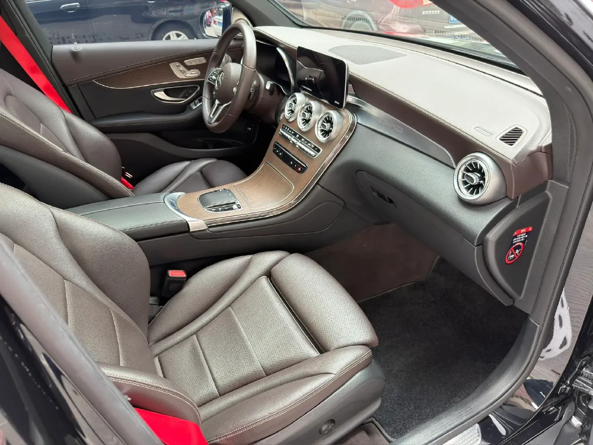 2022 Mercedes-Benz GLC Class 2.0T 197HP L4 9AT,autocango,china used car exporter,china ev exporter,chinese used car exporter,chinese used ev exporter