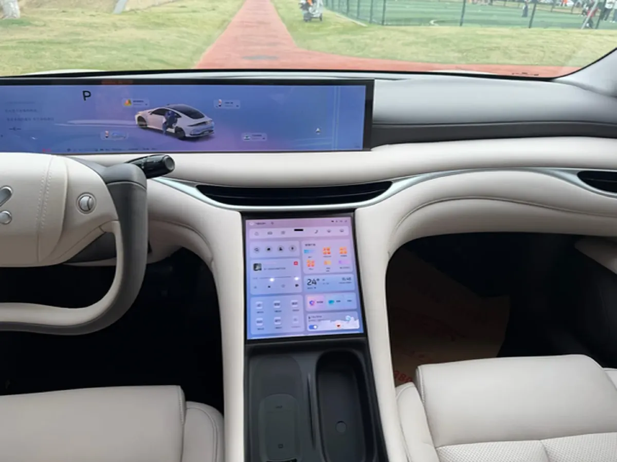 2024 IM L6 BEV 75KWH,autocango,china used car exporter,china ev exporter,chinese used car exporter,chinese used ev exporter