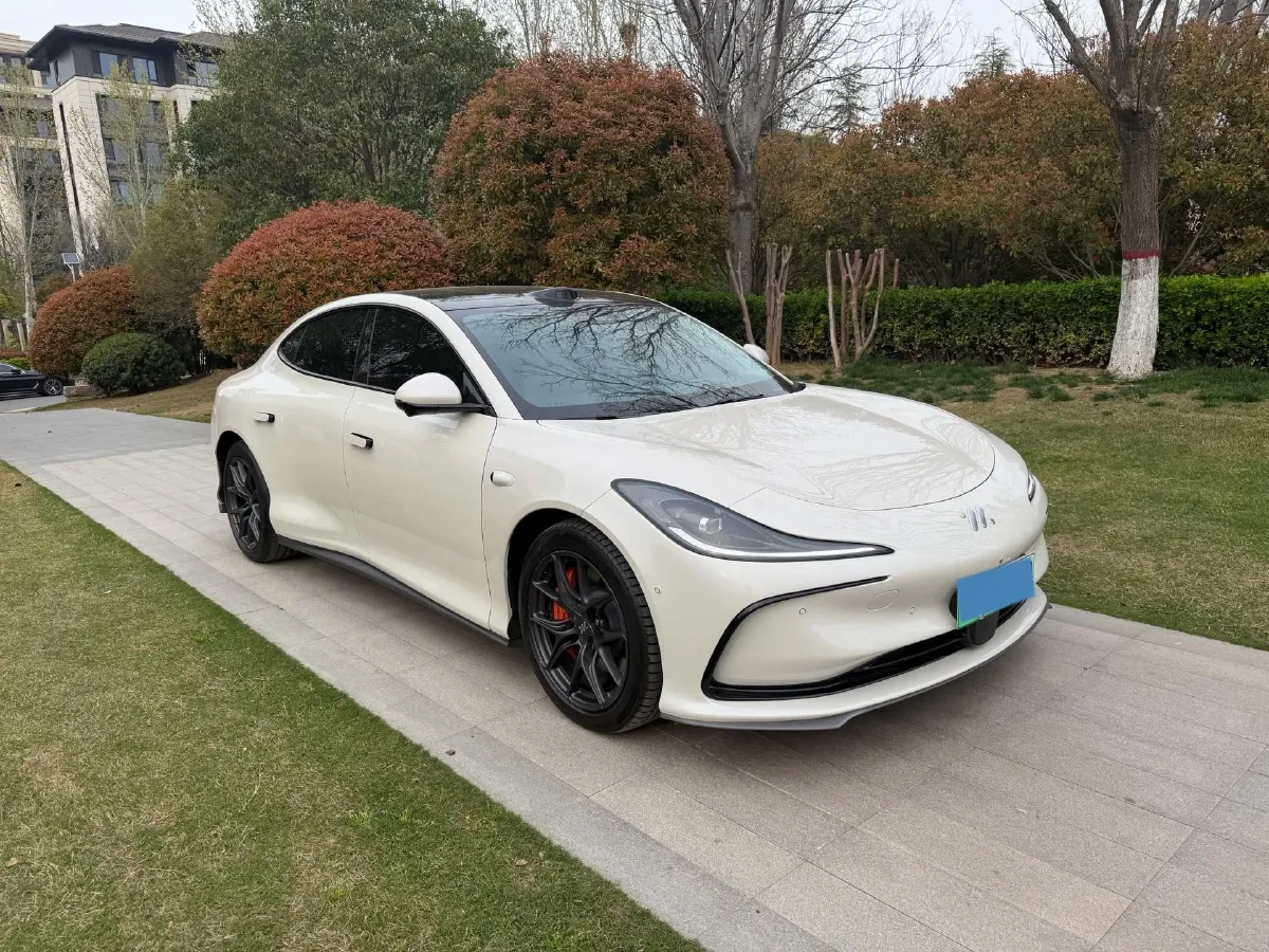 2024 IM L6 BEV 75KWH,autocango,china used car exporter,china ev exporter,chinese used car exporter,chinese used ev exporter