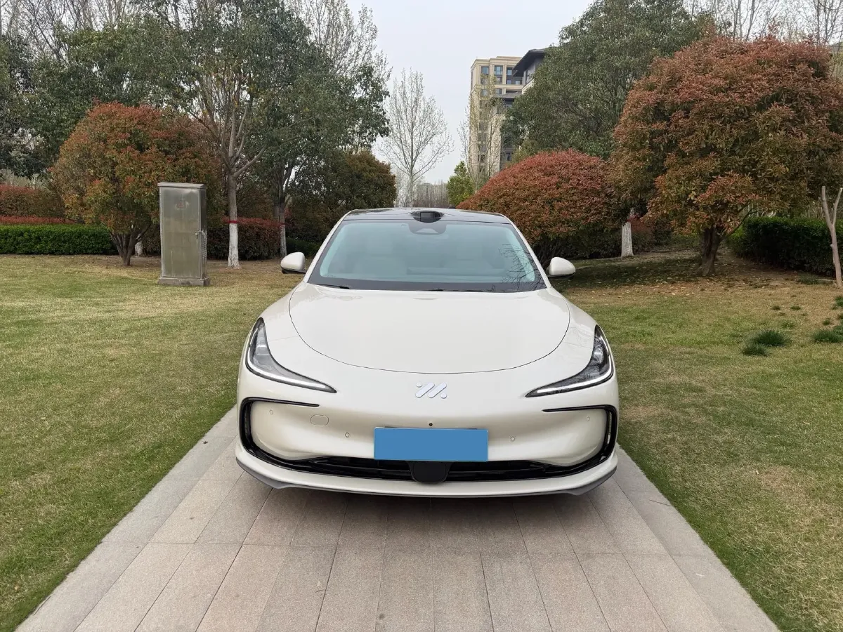 2024 IM L6 BEV 75KWH,autocango,china used car exporter,china ev exporter,chinese used car exporter,chinese used ev exporter