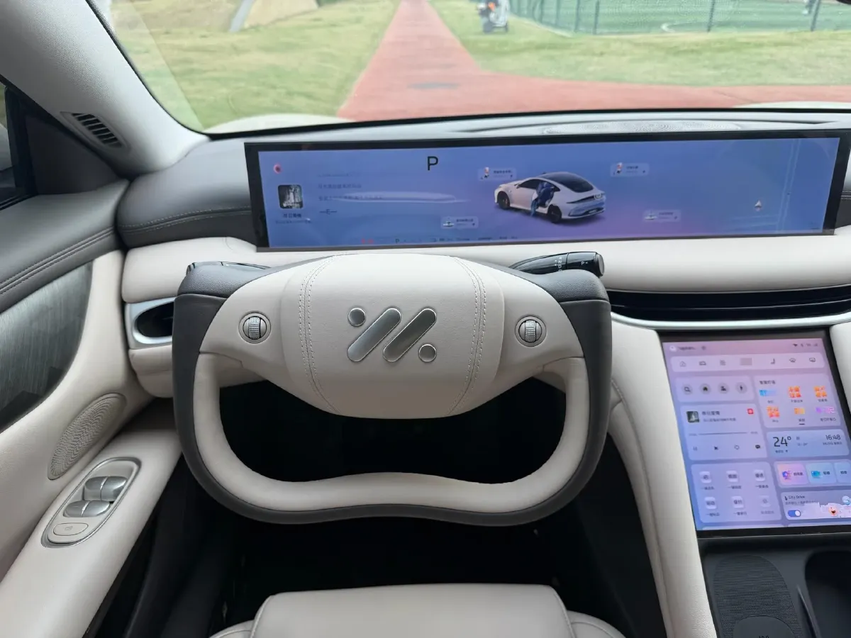 2024 IM L6 BEV 75KWH,autocango,china used car exporter,china ev exporter,chinese used car exporter,chinese used ev exporter