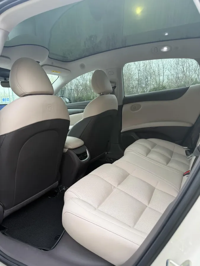 2024 IM L6 BEV 75KWH,autocango,china used car exporter,china ev exporter,chinese used car exporter,chinese used ev exporter