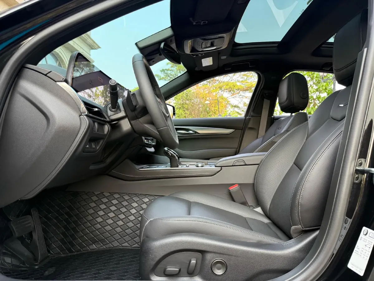 2025 Cadillac CT5 2.0T 237HP L4 10AT,autocango,china used car exporter,china ev exporter,chinese used car exporter,chinese used ev exporter