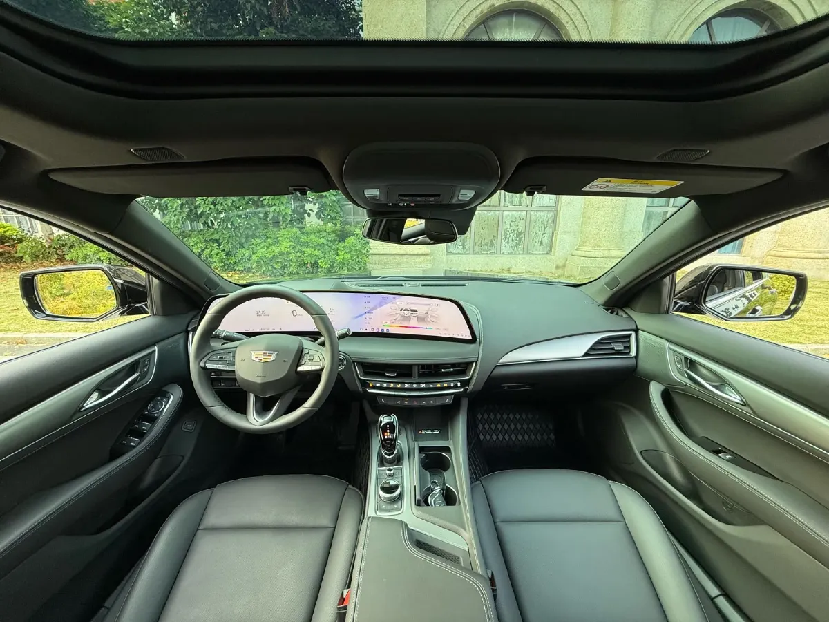 2025 Cadillac CT5 2.0T 237HP L4 10AT,autocango,china used car exporter,china ev exporter,chinese used car exporter,chinese used ev exporter