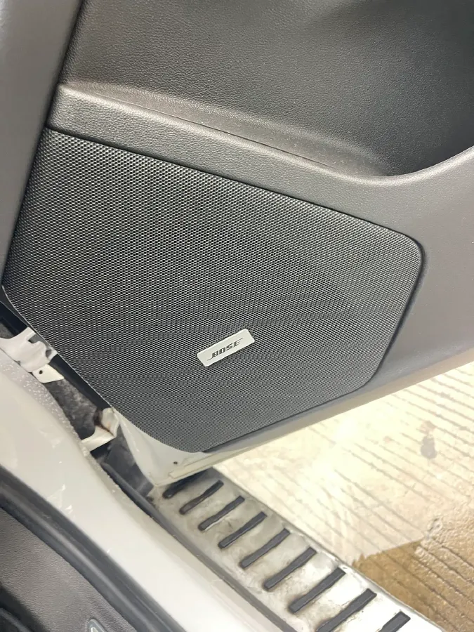 2022 Cadillac XT5 2.0T 237HP L4 9AT,autocango,china used car exporter,china ev exporter,chinese used car exporter,chinese used ev exporter