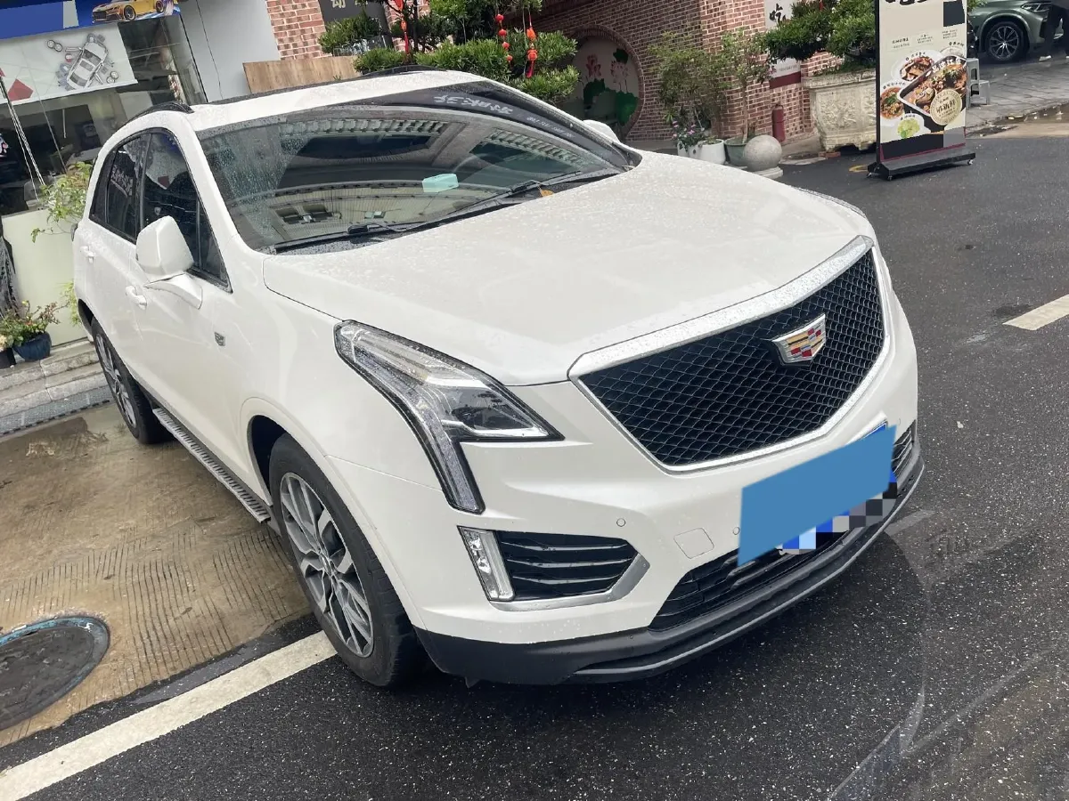 2022 Cadillac XT5 2.0T 237HP L4 9AT,autocango,china used car exporter,china ev exporter,chinese used car exporter,chinese used ev exporter
