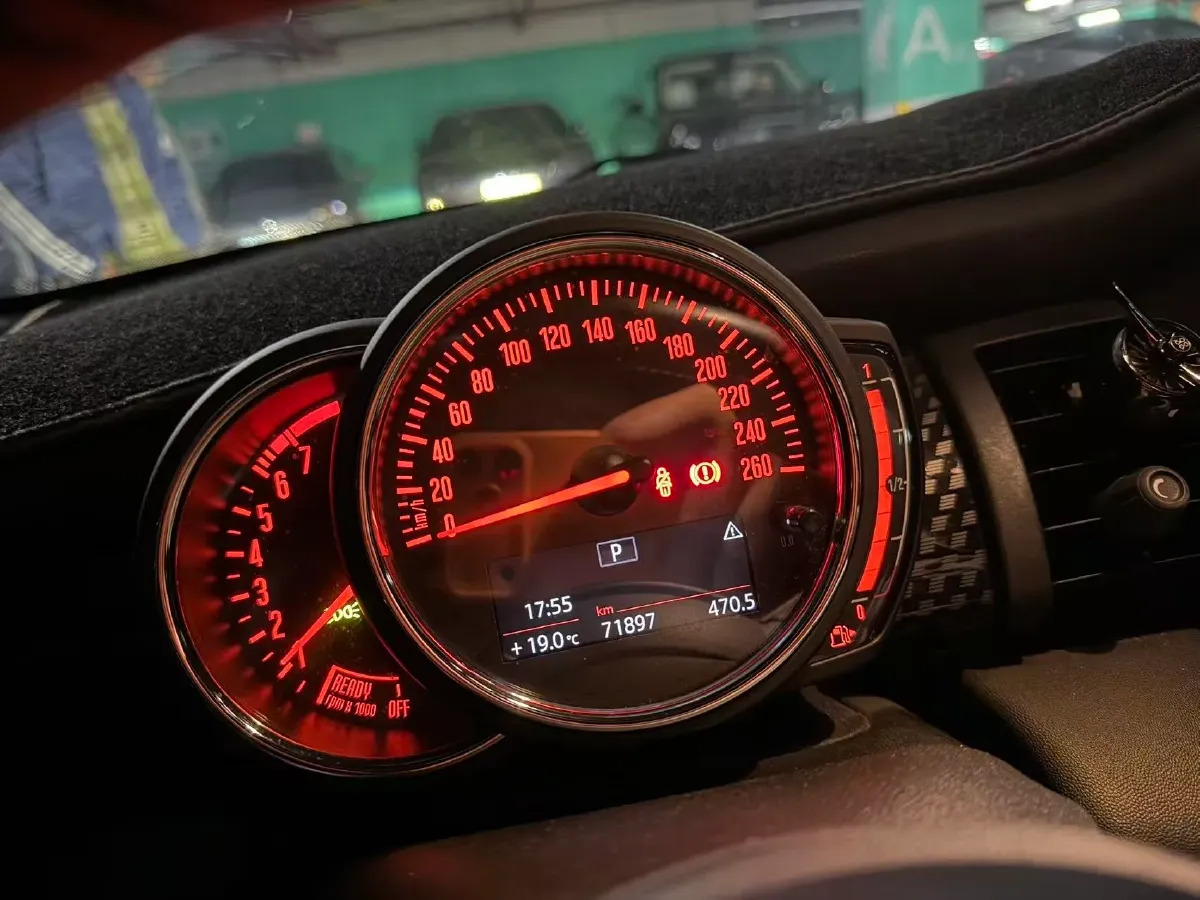 2019 MINI MINI 2.0T 192HP L4 7DCT,autocango,china used car exporter,china ev exporter,chinese used car exporter,chinese used ev exporter