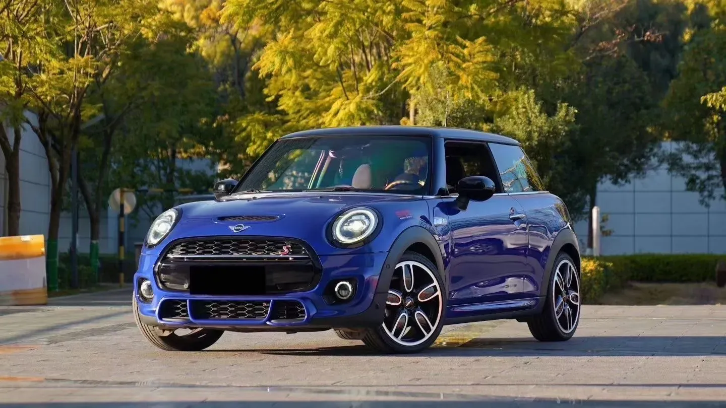 2019 MINI MINI 2.0T 192HP L4 7DCT,autocango,china used car exporter,china ev exporter,chinese used car exporter,chinese used ev exporter