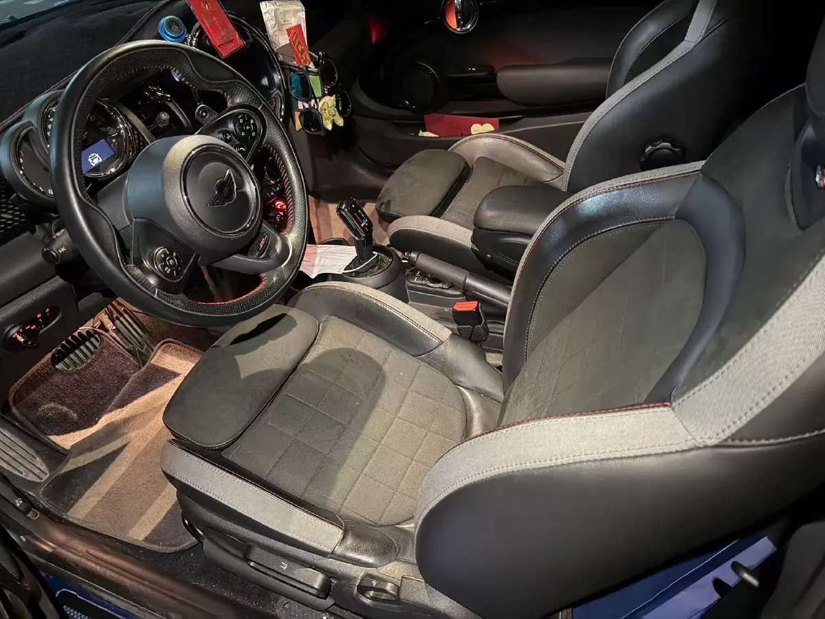 2019 MINI MINI 2.0T 192HP L4 7DCT,autocango,china used car exporter,china ev exporter,chinese used car exporter,chinese used ev exporter