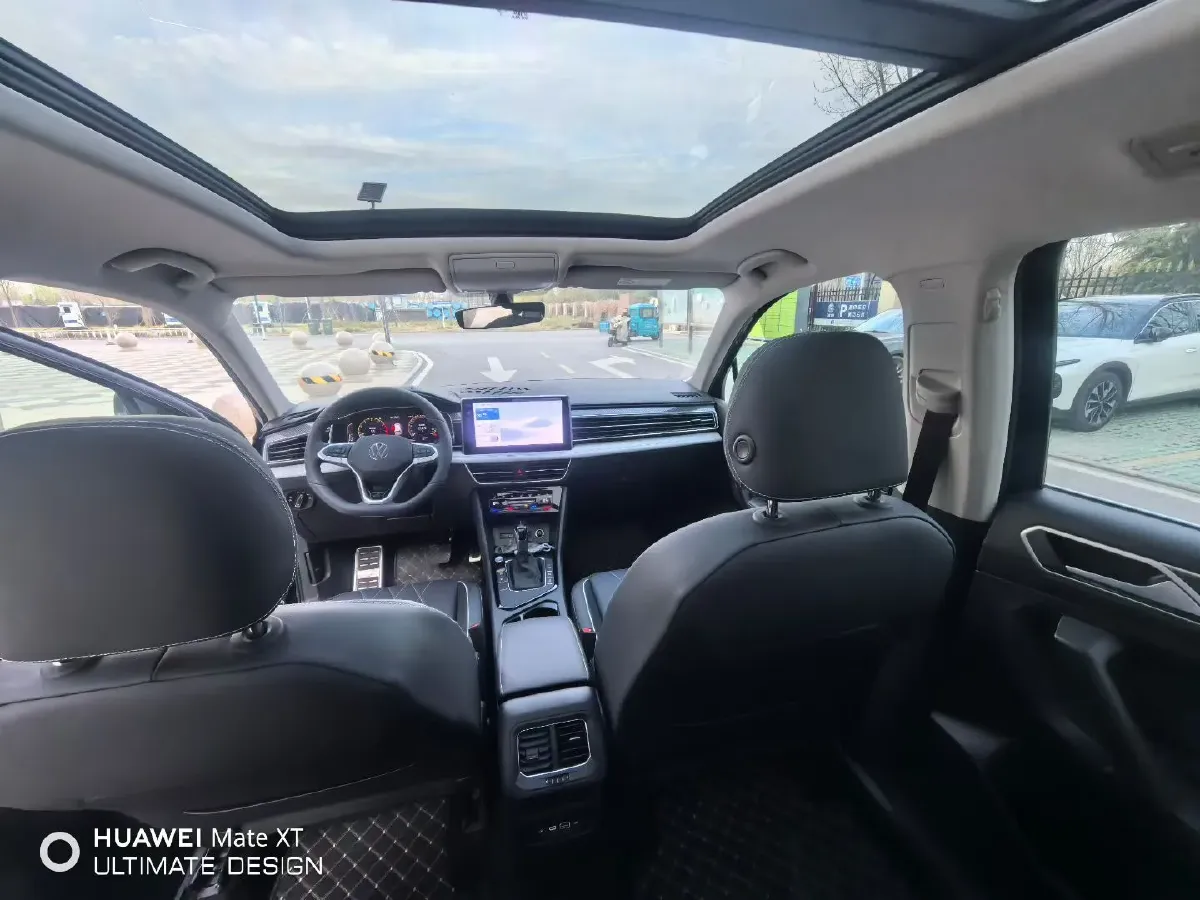 2025 Volkswagen Tiguan L 2.0T 186HP L4 7DCT,autocango,china used car exporter,china ev exporter,chinese used car exporter,chinese used ev exporter