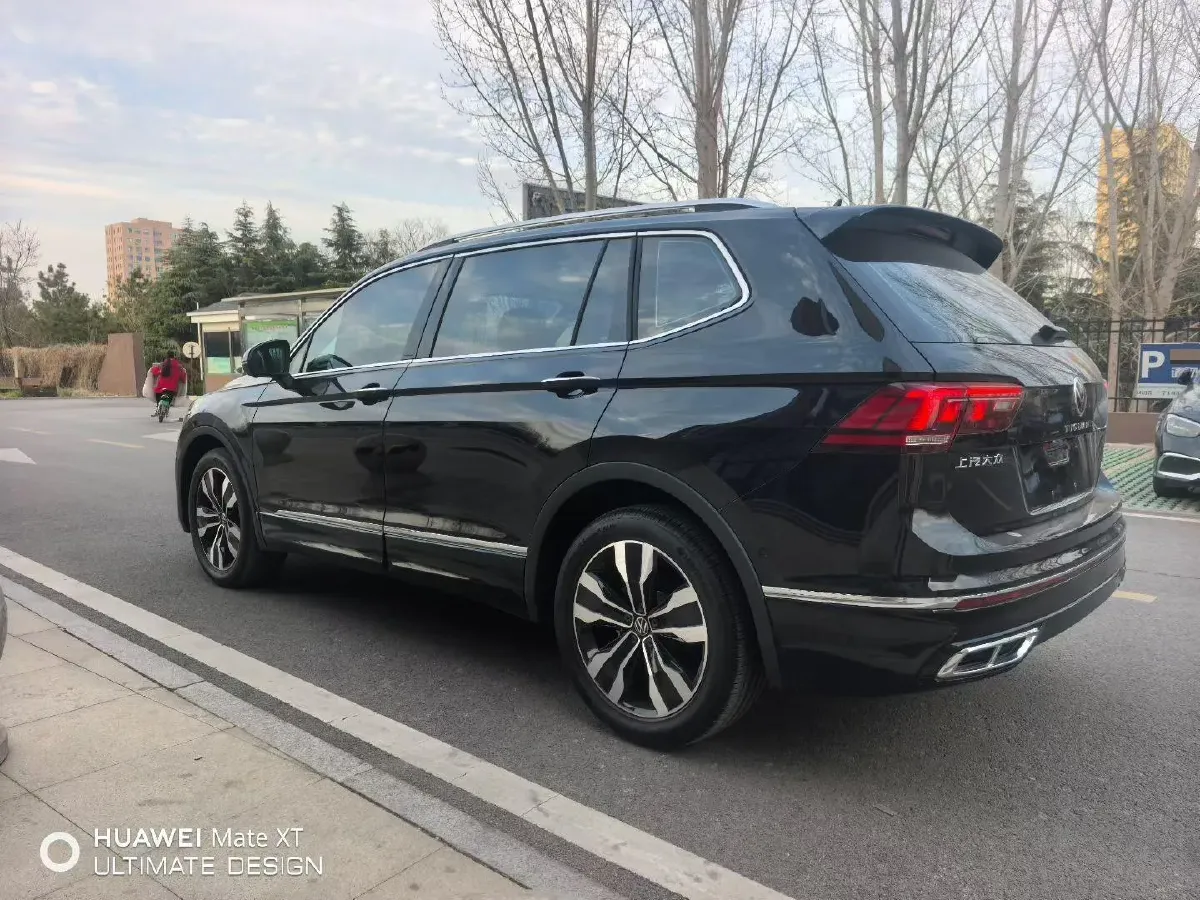 2025 Volkswagen Tiguan L 2.0T 186HP L4 7DCT,autocango,china used car exporter,china ev exporter,chinese used car exporter,chinese used ev exporter
