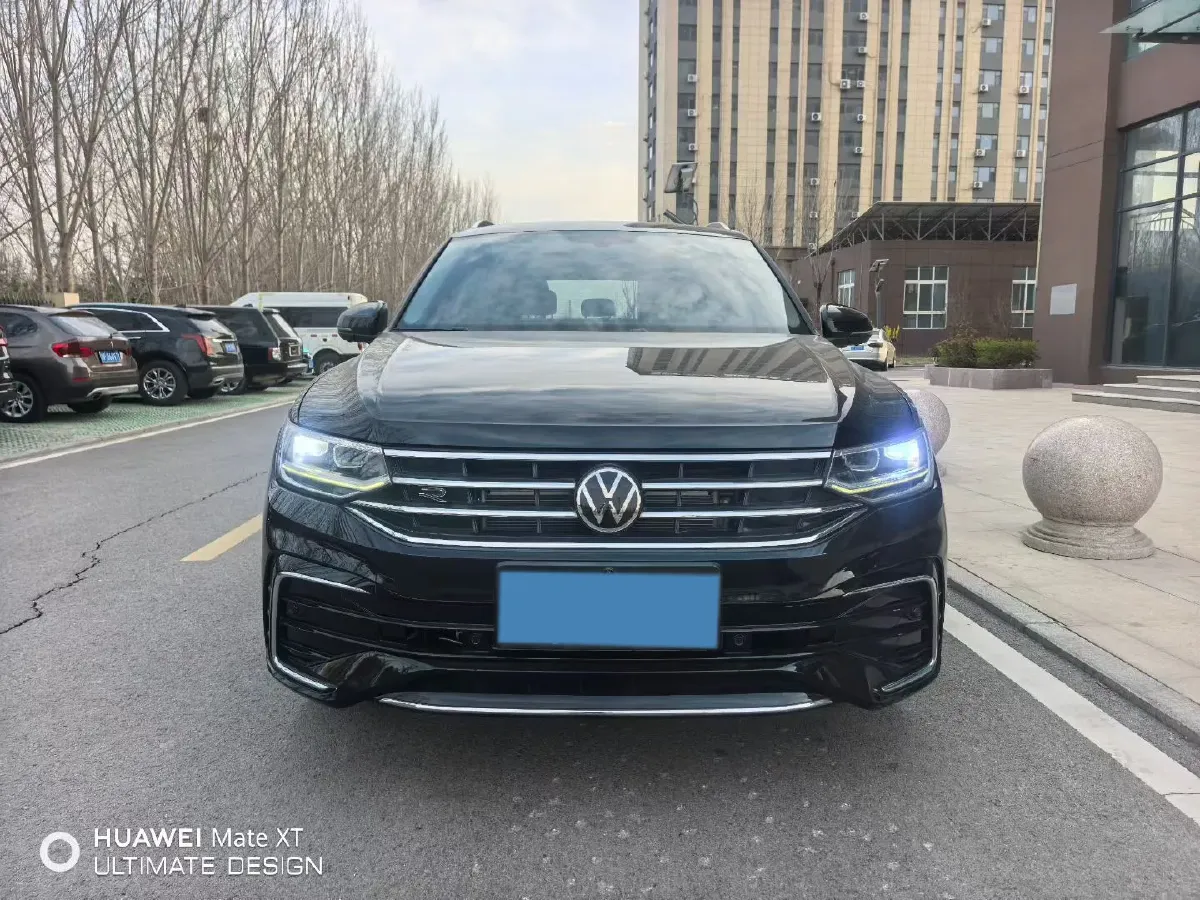 2025 Volkswagen Tiguan L 2.0T 186HP L4 7DCT,autocango,china used car exporter,china ev exporter,chinese used car exporter,chinese used ev exporter