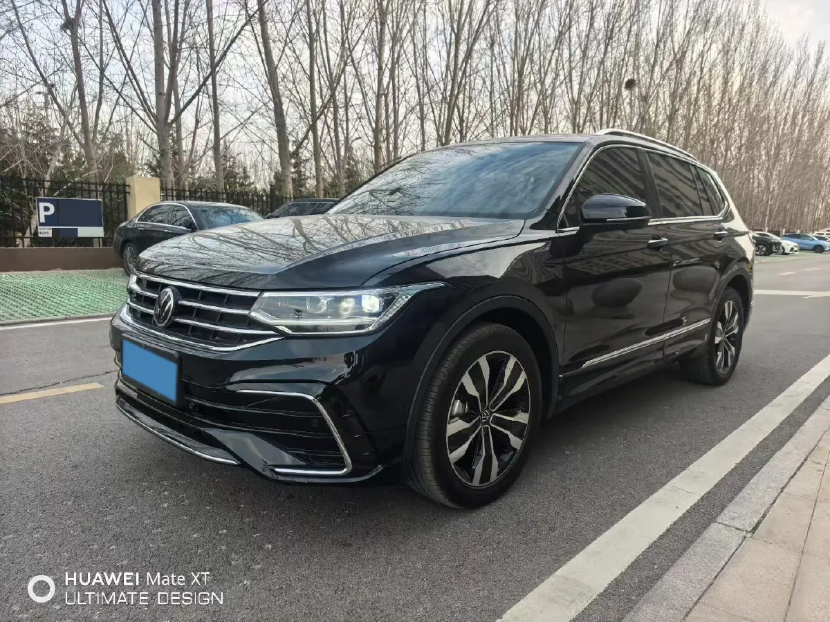 2025 Volkswagen Tiguan L 2.0T 186HP L4 7DCT,autocango,china used car exporter,china ev exporter,chinese used car exporter,chinese used ev exporter