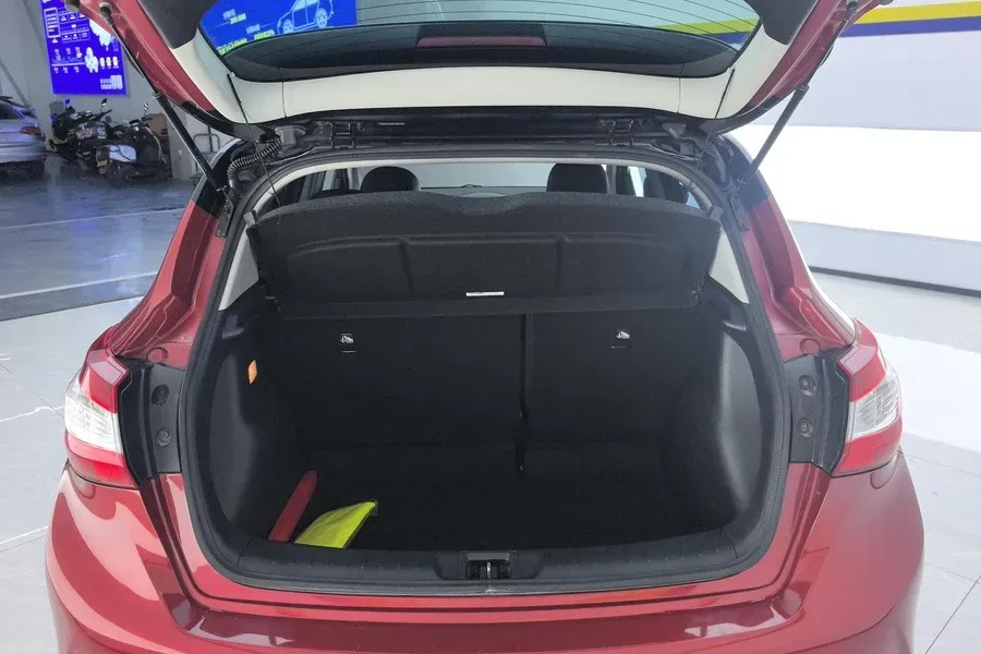 2021 Nissan Tiida 1.6L 122HP L4 CVT,autocango,china used car exporter,china ev exporter,chinese used car exporter,chinese used ev exporter