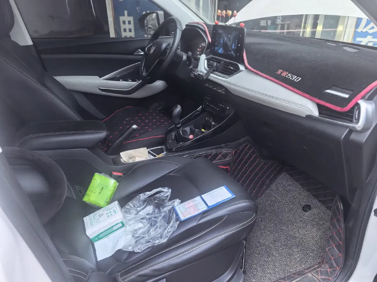 2018 BaoJun 530 1.5T 150HP L4 6MT,autocango,china used car exporter,china ev exporter,chinese used car exporter,chinese used ev exporter