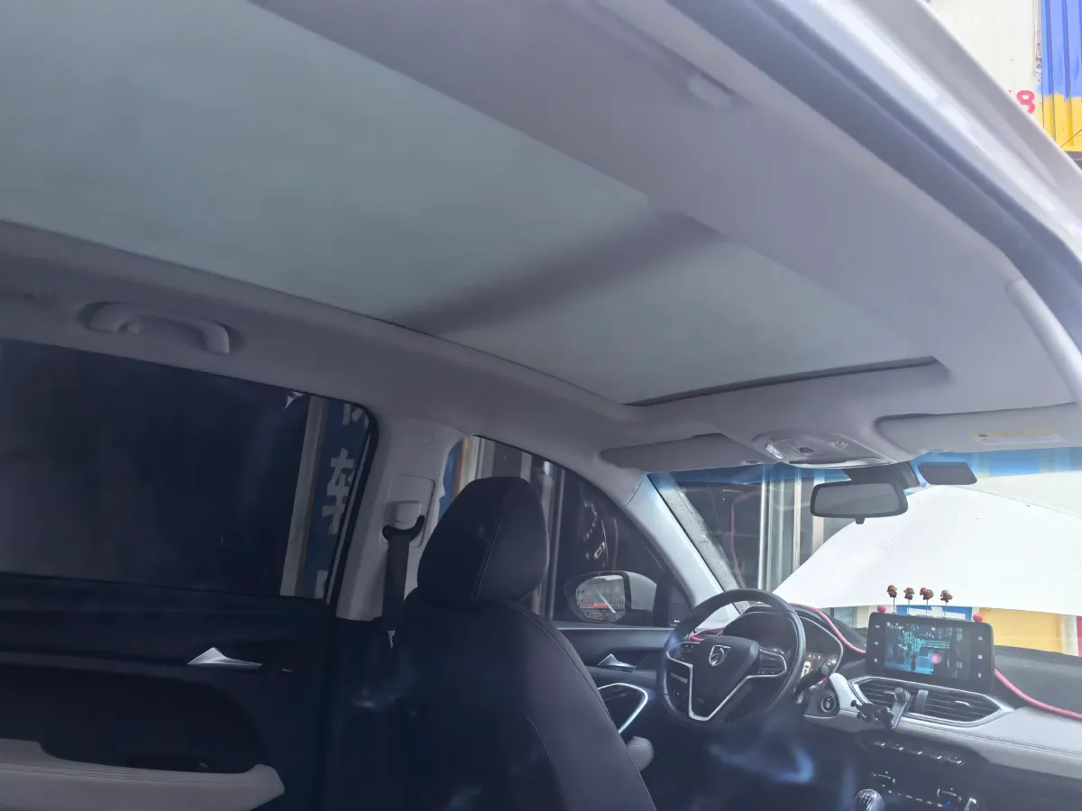 2018 BaoJun 530 1.5T 150HP L4 6MT,autocango,china used car exporter,china ev exporter,chinese used car exporter,chinese used ev exporter