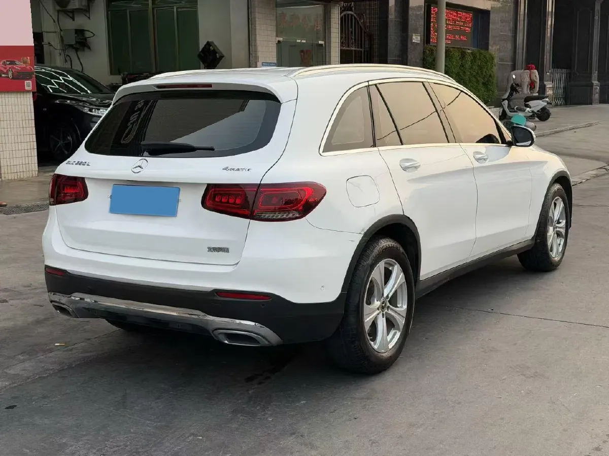 2021 Mercedes-Benz GLC Class 2.0T 197HP L4 9AT,autocango,china used car exporter,china ev exporter,chinese used car exporter,chinese used ev exporter