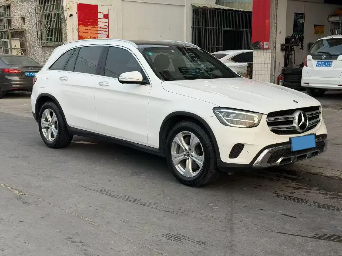 2021 Mercedes-Benz GLC Class 2.0T 197HP L4 9AT,autocango,china used car exporter,china ev exporter,chinese used car exporter,chinese used ev exporter