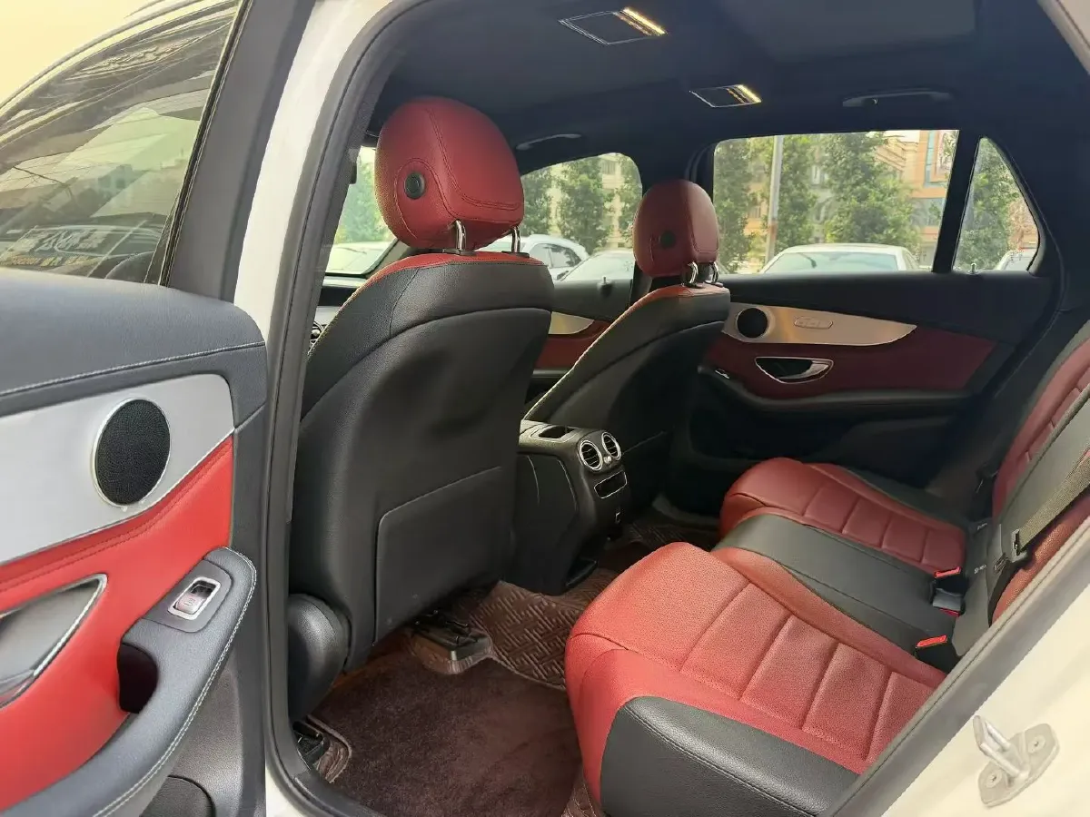 2021 Mercedes-Benz GLC Class 2.0T 197HP L4 9AT,autocango,china used car exporter,china ev exporter,chinese used car exporter,chinese used ev exporter