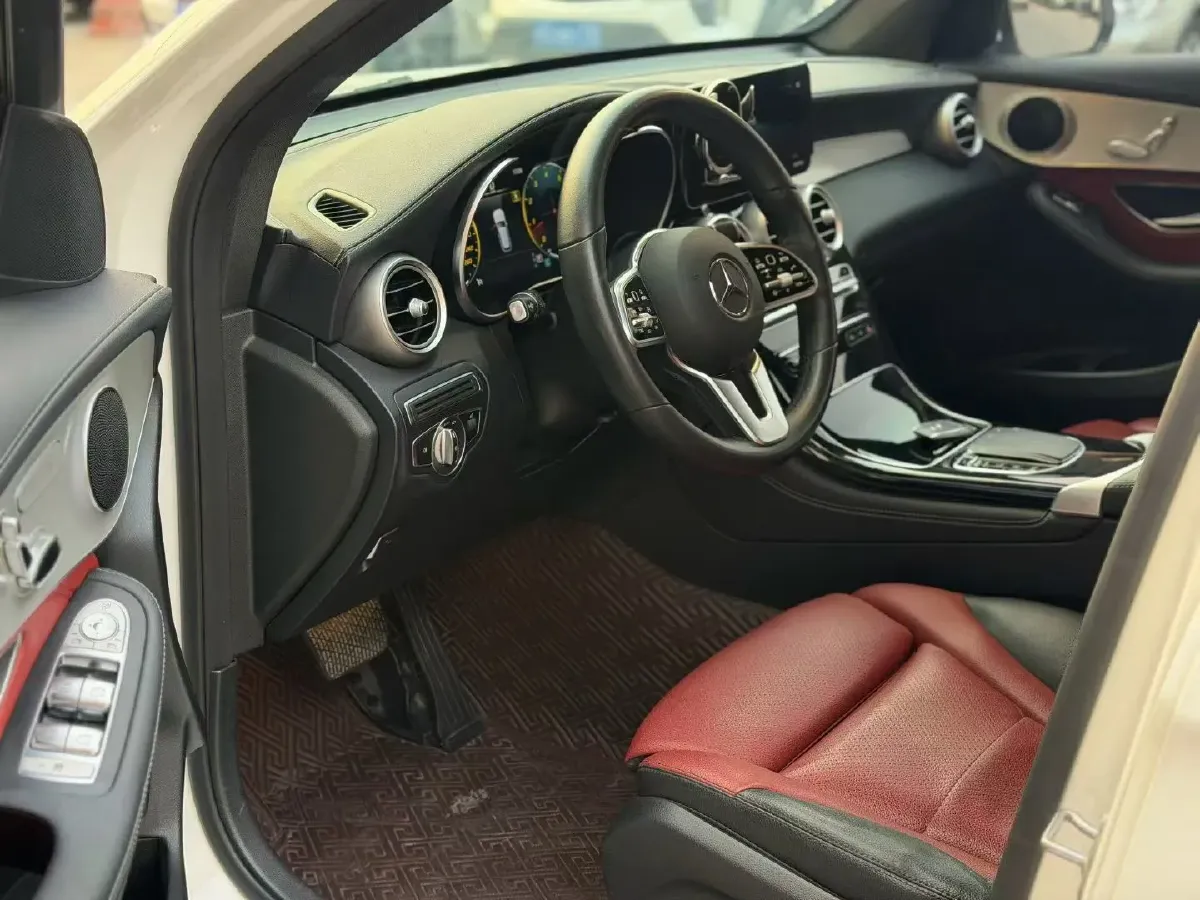 2021 Mercedes-Benz GLC Class 2.0T 197HP L4 9AT,autocango,china used car exporter,china ev exporter,chinese used car exporter,chinese used ev exporter