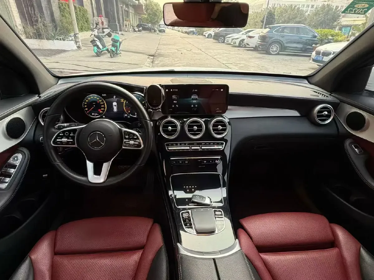 2021 Mercedes-Benz GLC Class 2.0T 197HP L4 9AT,autocango,china used car exporter,china ev exporter,chinese used car exporter,chinese used ev exporter