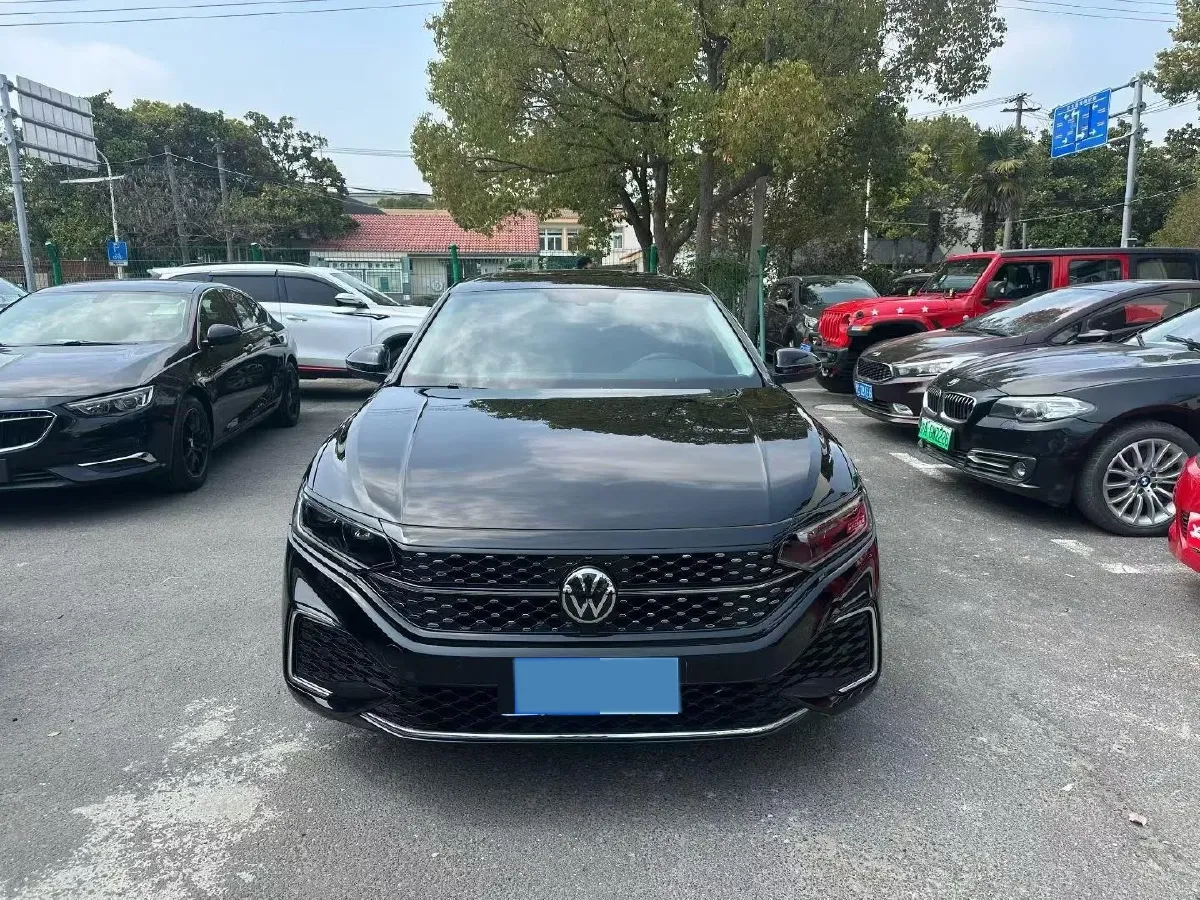2023 Volkswagen Passat 2.0T 186HP L4 7DCT,autocango,china used car exporter,china ev exporter,chinese used car exporter,chinese used ev exporter