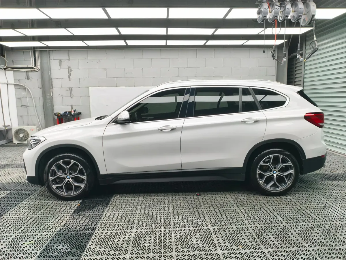 2021 BMW X1 2.0T 192HP L4 7DCT,autocango,china used car exporter,china ev exporter,chinese used car exporter,chinese used ev exporter