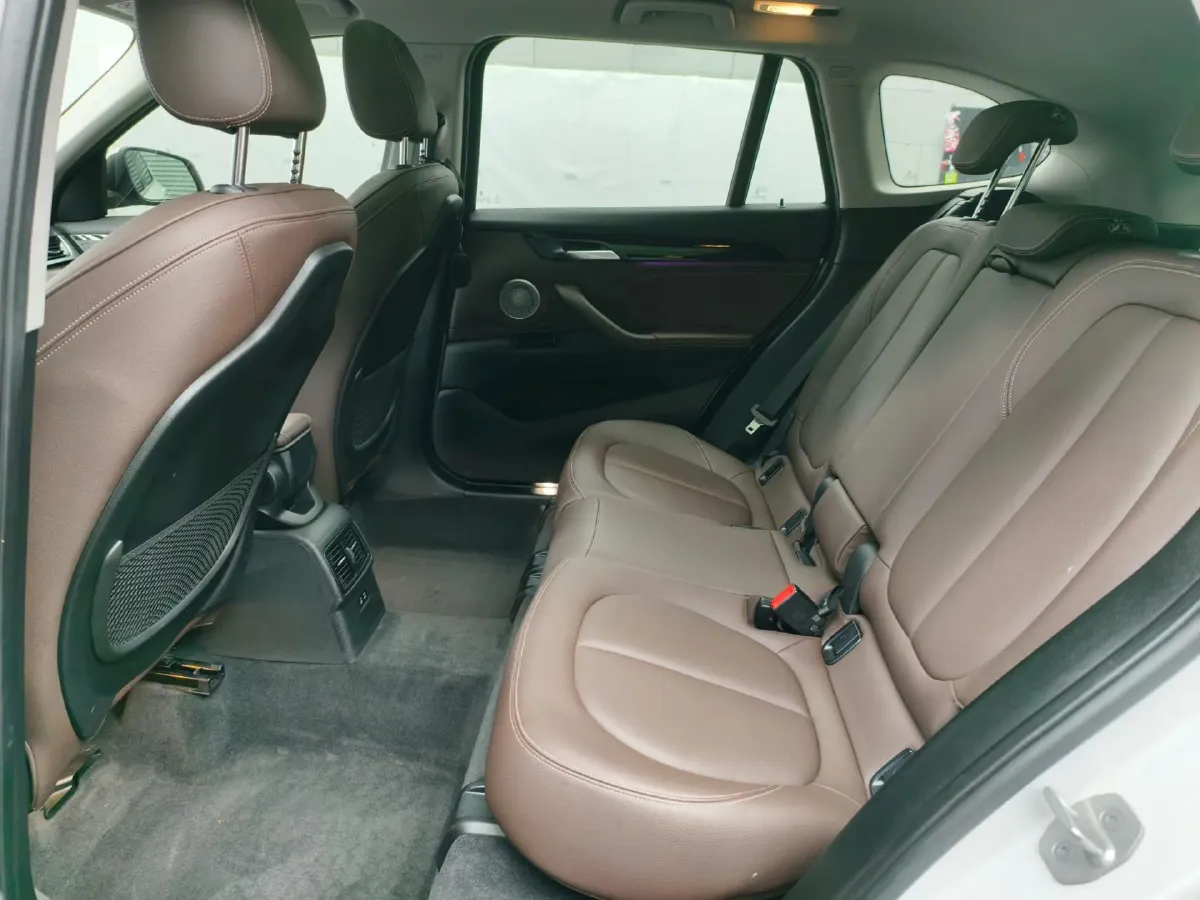 2021 BMW X1 2.0T 192HP L4 7DCT,autocango,china used car exporter,china ev exporter,chinese used car exporter,chinese used ev exporter