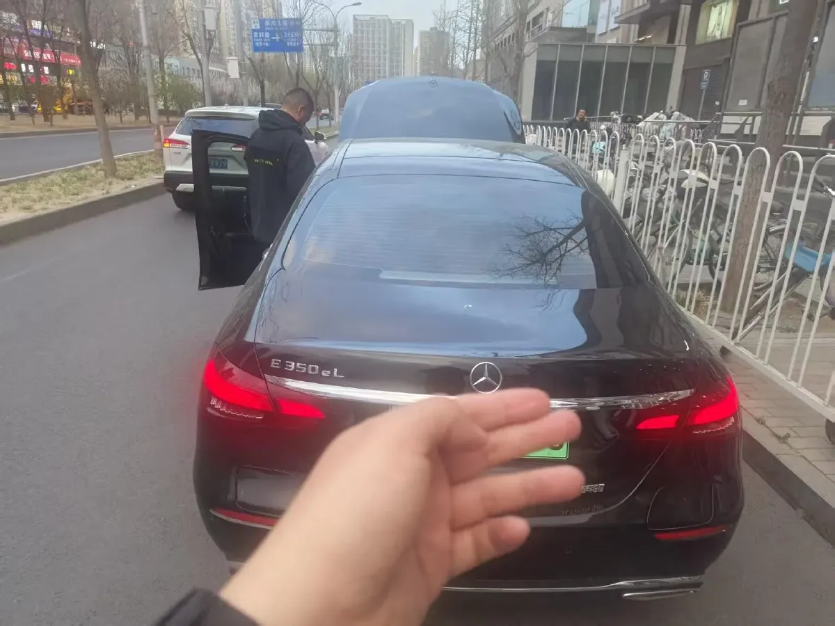 2022 Mercedes-Benz E Class 2.0T 211HP L4 9AT PHEV 25.4KWH,autocango,china used car exporter,china ev exporter,chinese used car exporter,chinese used ev exporter