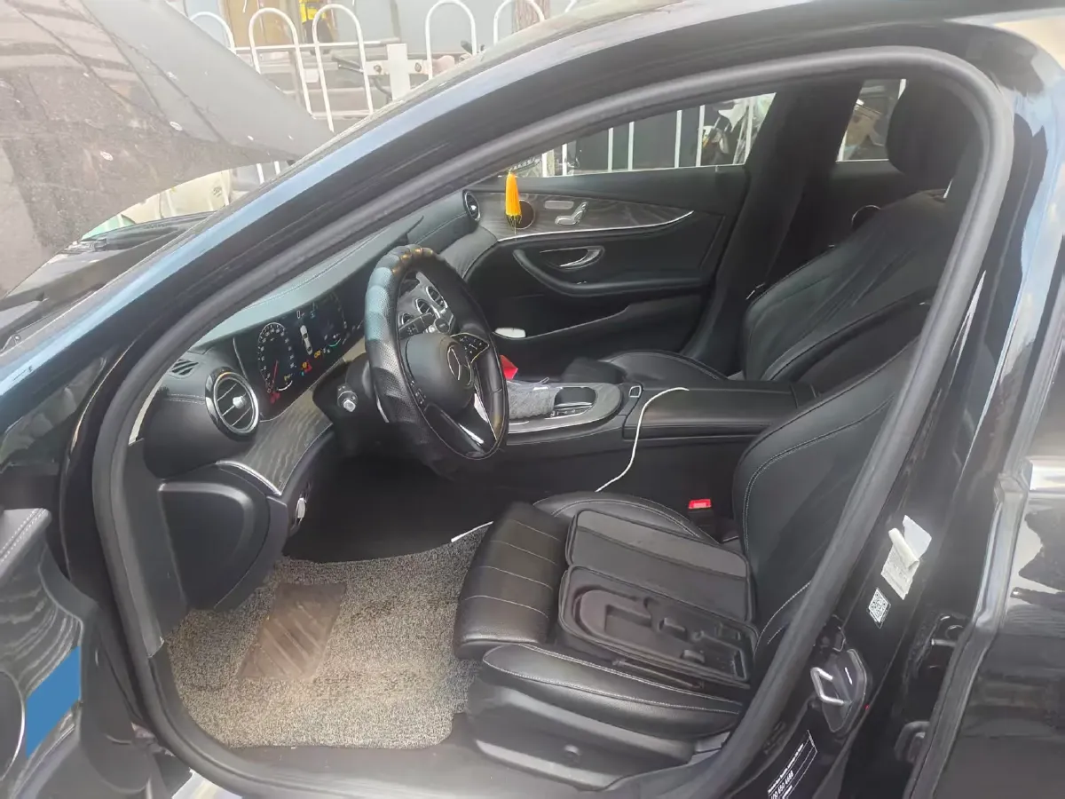 2022 Mercedes-Benz E Class 2.0T 211HP L4 9AT PHEV 25.4KWH,autocango,china used car exporter,china ev exporter,chinese used car exporter,chinese used ev exporter