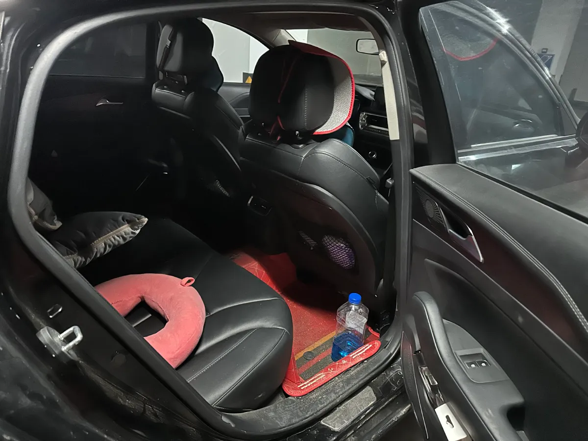 2020 HongQi H5 1.5T 169HP L4 7DCT,autocango,china used car exporter,china ev exporter,chinese used car exporter,chinese used ev exporter