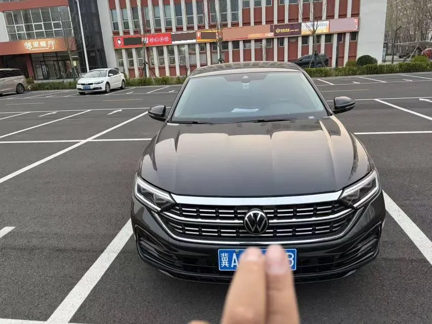 2024 Volkswagen Sagitar 1.5T 160HP L4 7DCT,autocango,china used car exporter,china ev exporter,chinese used car exporter,chinese used ev exporter