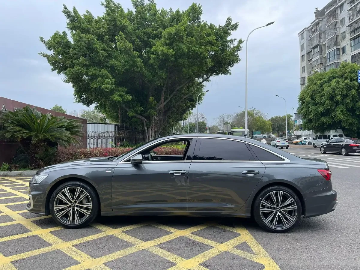 2023 Audi A6L 3.0T 340HP V6 7DCT,autocango,china used car exporter,china ev exporter,chinese used car exporter,chinese used ev exporter