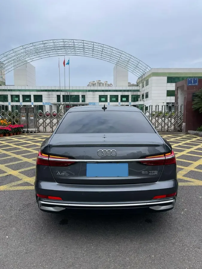 2023 Audi A6L 3.0T 340HP V6 7DCT,autocango,china used car exporter,china ev exporter,chinese used car exporter,chinese used ev exporter