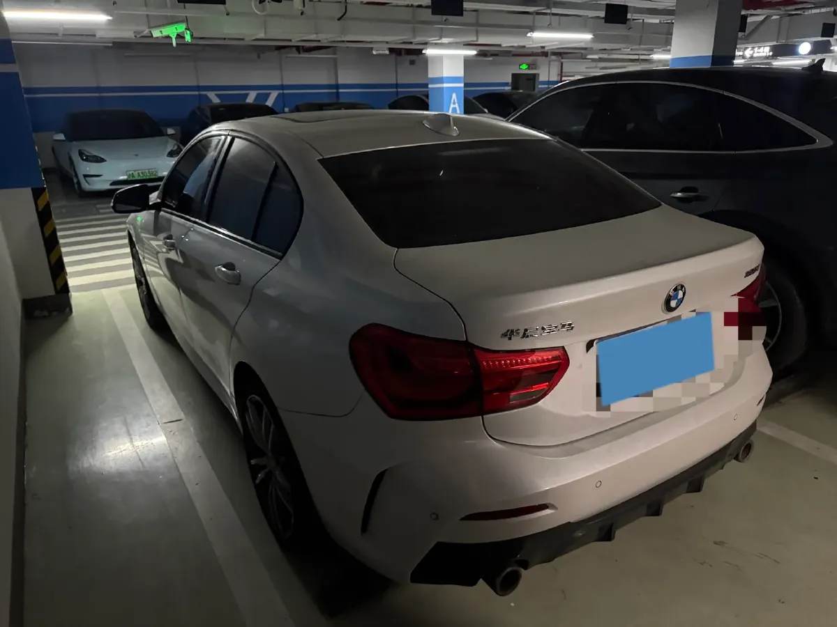 2020 BMW 1 Series 2.0T 192HP L4 7DCT,autocango,china used car exporter,china ev exporter,chinese used car exporter,chinese used ev exporter