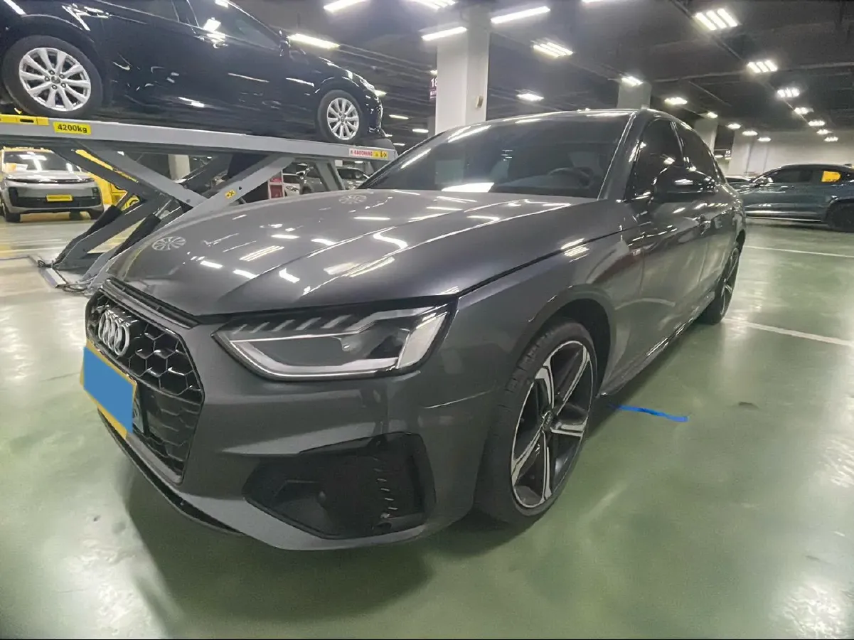 2024 Audi A4L 2.0T 190HP L4 7DCT,autocango,china used car exporter,china ev exporter,chinese used car exporter,chinese used ev exporter