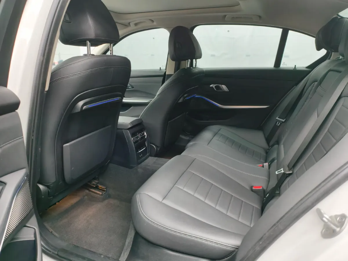 2020 BMW 3 Series 2.0T 184HP L4 8AT,autocango,china used car exporter,china ev exporter,chinese used car exporter,chinese used ev exporter