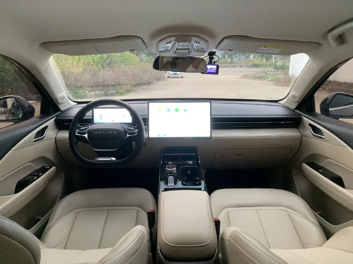 2023 WuLing XingGuang 1.5L 106HP L4 E-CVT PHEV 20.5KWH,autocango,china used car exporter,china ev exporter,chinese used car exporter,chinese used ev exporter