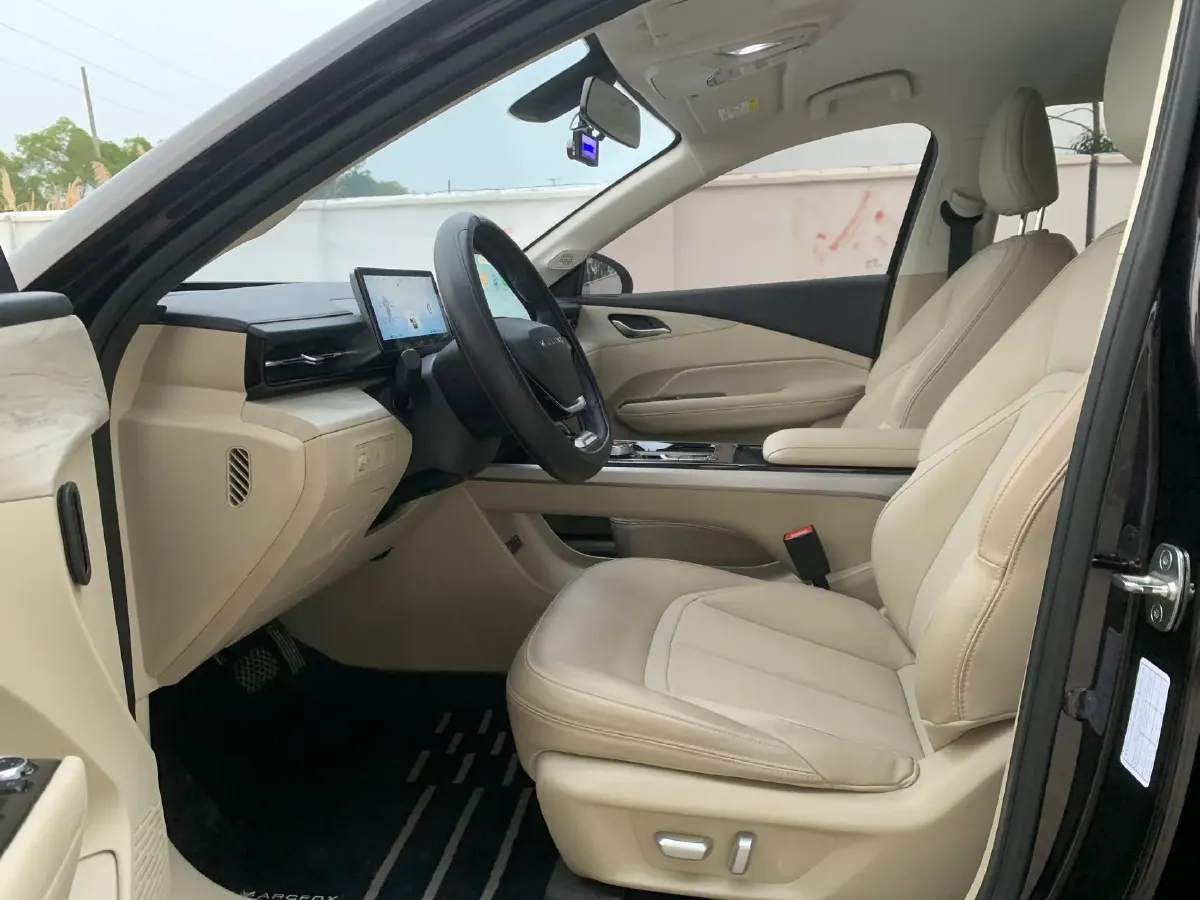 2023 WuLing XingGuang 1.5L 106HP L4 E-CVT PHEV 20.5KWH,autocango,china used car exporter,china ev exporter,chinese used car exporter,chinese used ev exporter