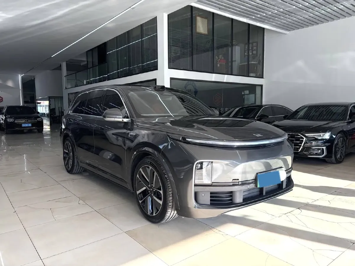 2022 Li L9 Range Extended 154HP REEV 42.6KWH,autocango,china used car exporter,china ev exporter,chinese used car exporter,chinese used ev exporter