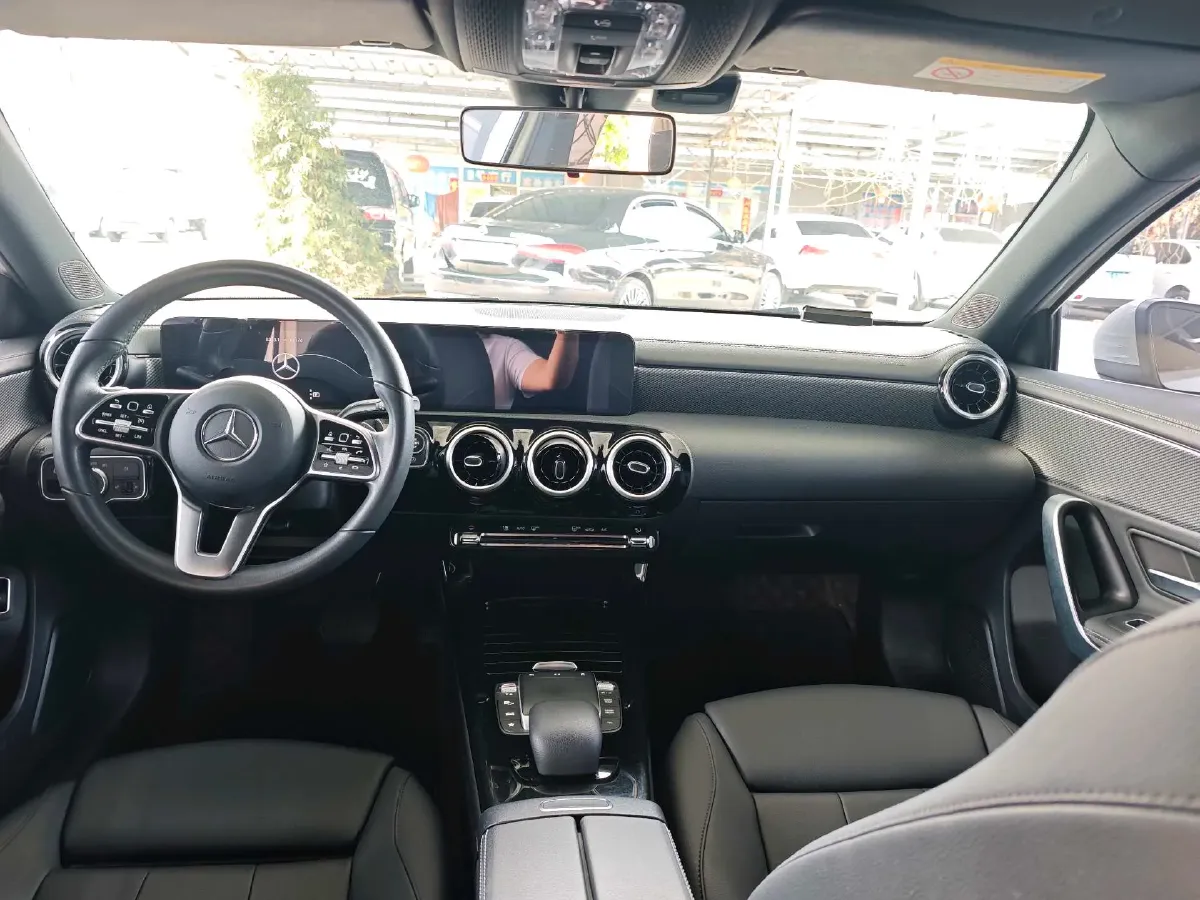 2021 Mercedes-Benz A Class 1.3T 136HP L4 7DCT,autocango,china used car exporter,china ev exporter,chinese used car exporter,chinese used ev exporter
