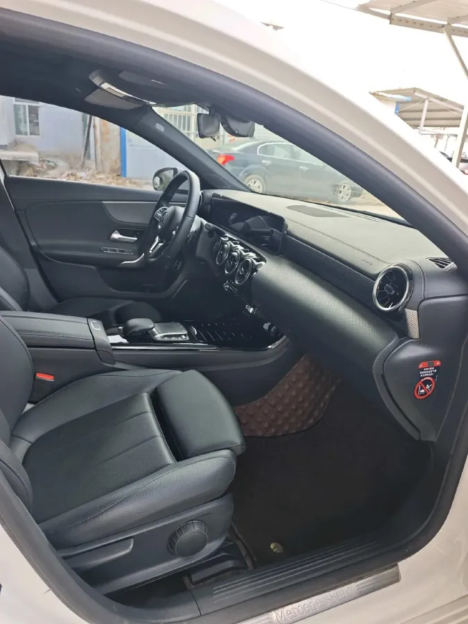 2021 Mercedes-Benz A Class 1.3T 136HP L4 7DCT,autocango,china used car exporter,china ev exporter,chinese used car exporter,chinese used ev exporter